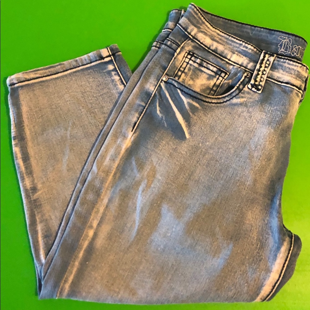 🔸Bamboo jean Capri shorts size 9/10
